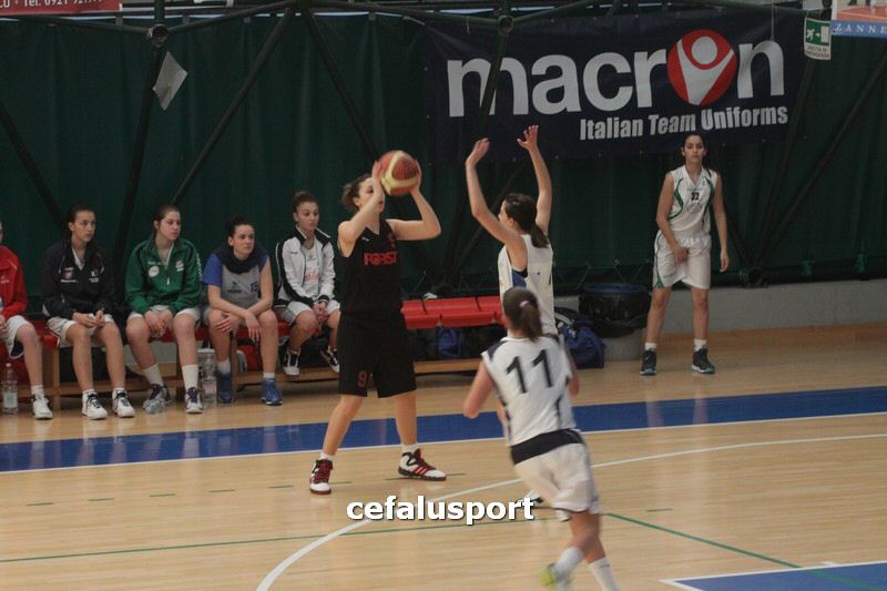 120218 basket 323_tn.jpg